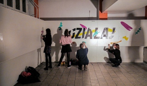 "Działaj", żywe malowanie z publicznością, KIPISZ, siłownia Apollo, 2020 