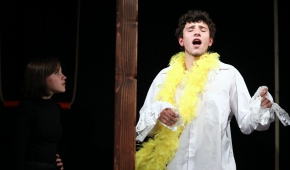 „Adonis ma gościa”