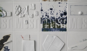 „Most. Porcelanowa biblioteka” w Pasażu Kultury Województwa Łódzkiego przy ŁDK, fot. Bogdan Sobieszek