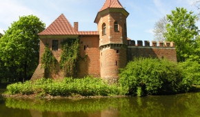 Zamek w Oporowie, fot. Anna Majewska-Rau