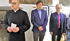 Ks. Mariusz Jersak, Grzegorz Dudała i Witold Stawski. Fot.P.Reising