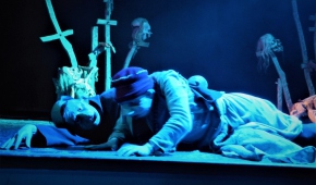 Scena ze spektaklu "Karczma pod białym łabędziem", fot.P.Reising