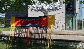 Festiwal Łódź Czterech Kultur - wystawa artystów streetartowych w parku Ocalałych, fot. ATN