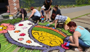 Spycimierskie kwietne dywany, fot. materiały prasowe Urząd Miasta Uniejów
