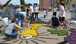 Spycimierskie kwietne dywany, fot. materiały prasowe Urząd Miasta Uniejów